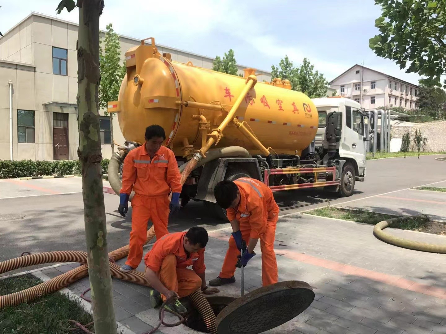 宜州化粪池清理与5-8吨吸粪车施工效率分析